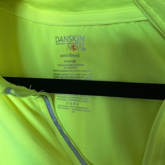 Danskin Now Athletic Top - Picture 2 of 2